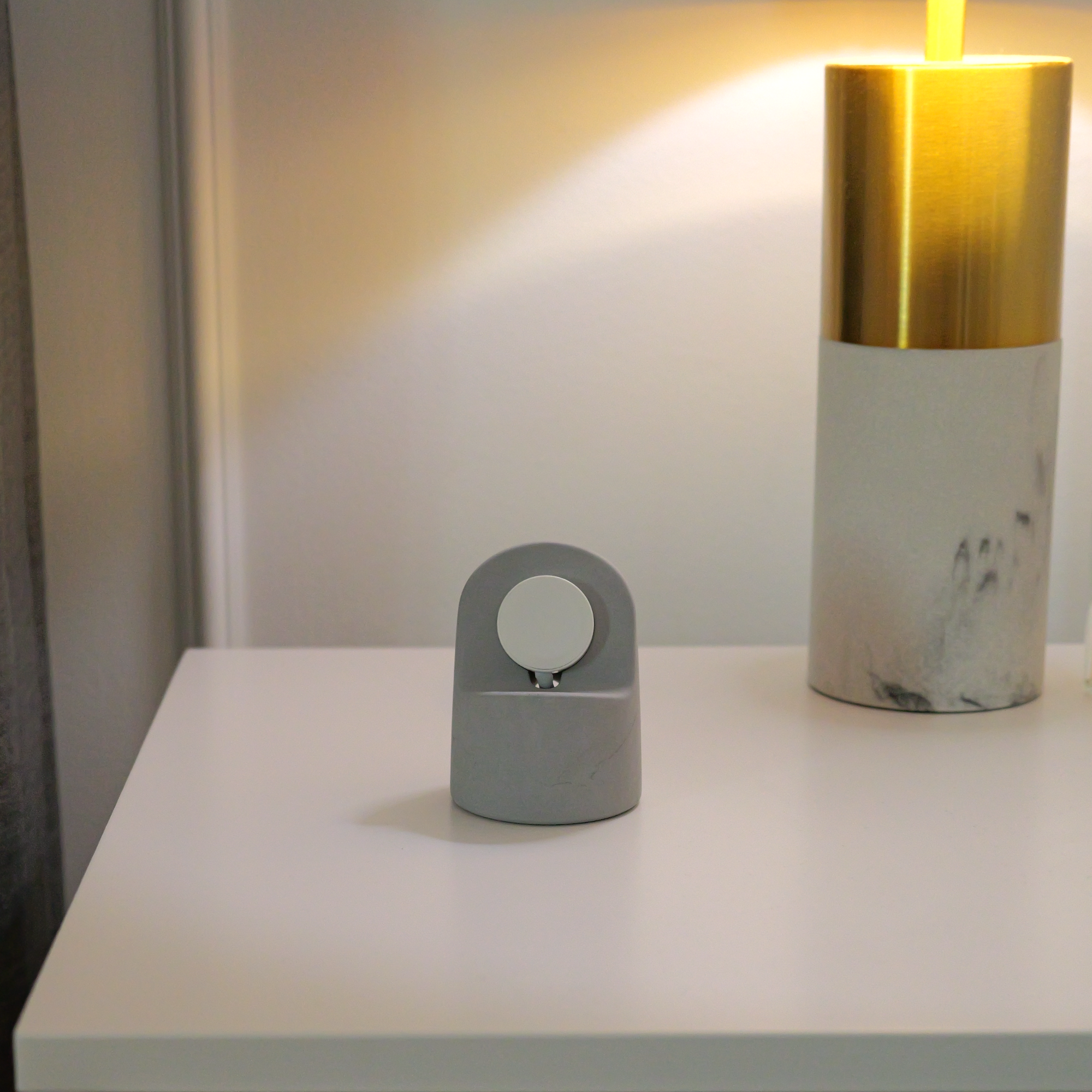 Origin Concrete Stand For Apple Watch Wireless Charger-UnityCave.com