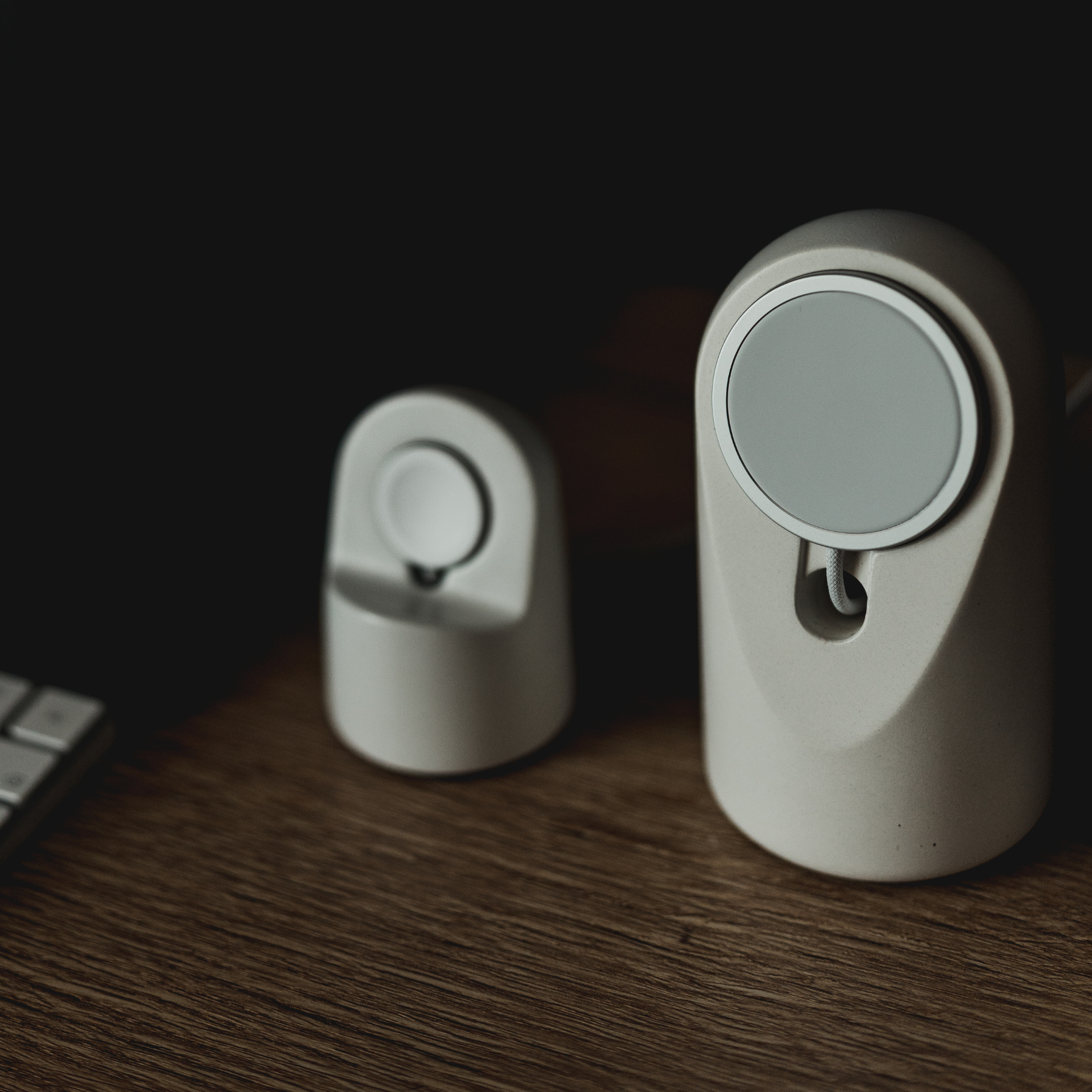 Origin Concrete Stand For Apple Watch Wireless Charger-UnityCave.com