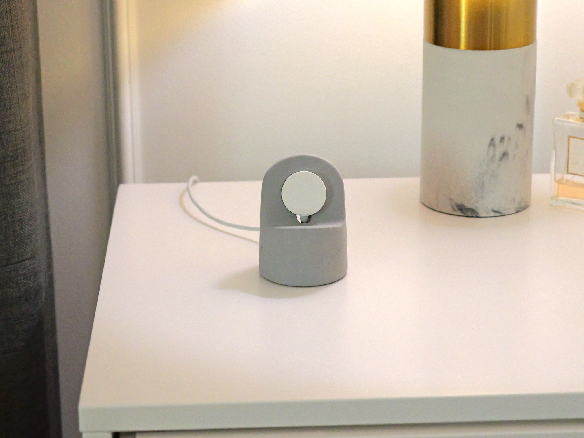 Origin Concrete Stand For Apple Watch Wireless Charger-UnityCave.com