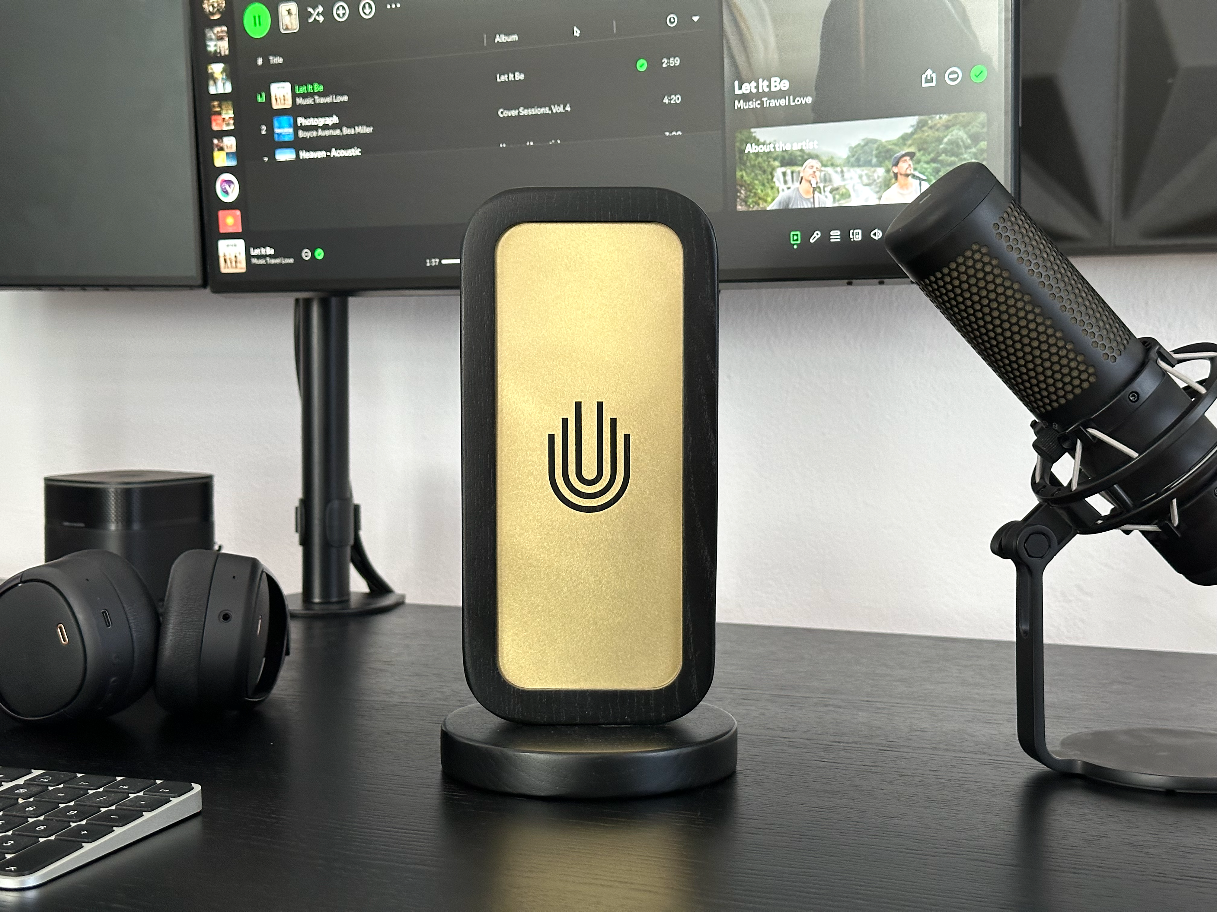 Headphone Stand - Solid Wood & Steel-UnityCave.com